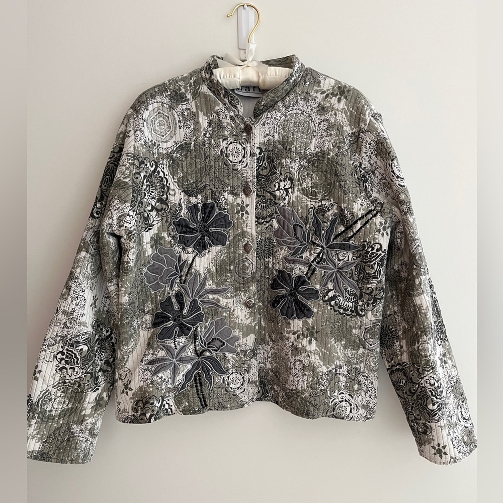 KEREN HART Quilted Jacket Mandarin Collar Applique Beading Detail Floral Boho